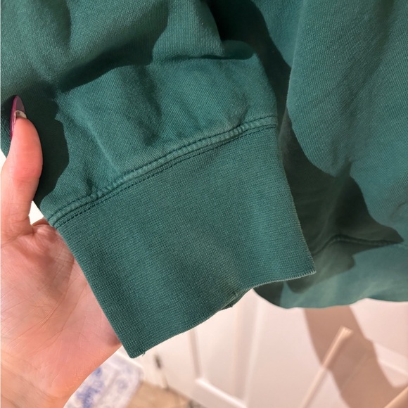 Green distressed American eagle crewneck - Picture 3 of 5